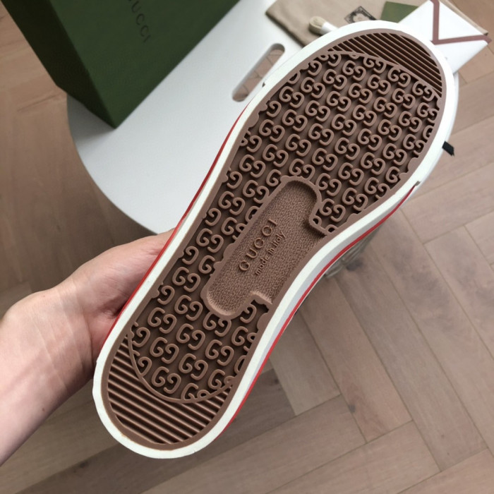 G*u*i tennis 1977 sneaker