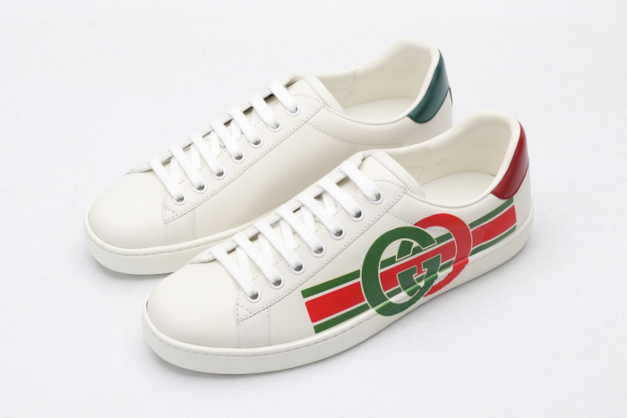 G*u*i low-top sneaker
