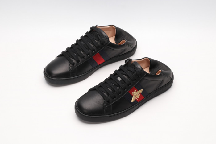 G*u*i low-top sneaker