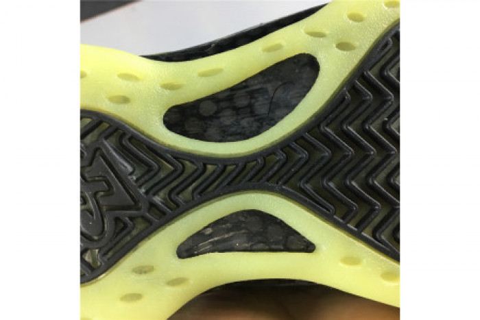NIKE AIR FOAMPOSITE ONE PARANORMAN 