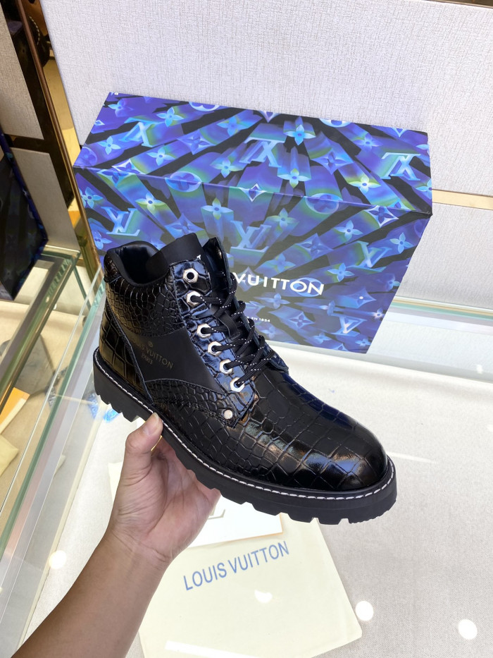 LOUS VUITON BOOTS