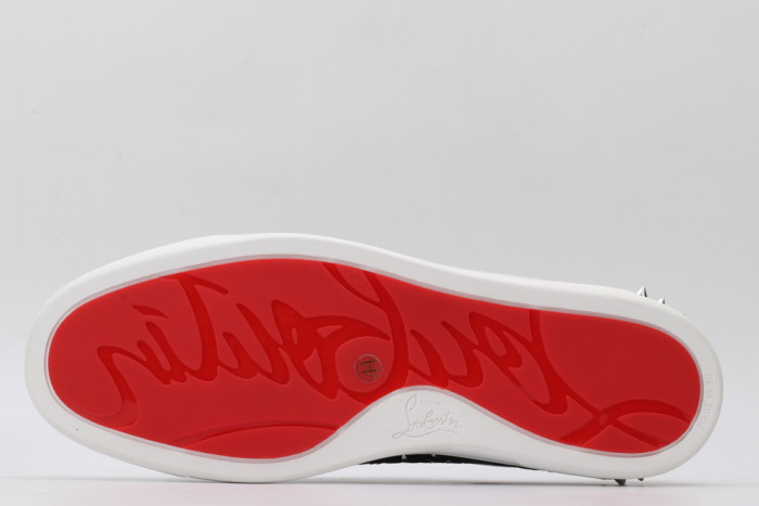 CLBSNEAKER