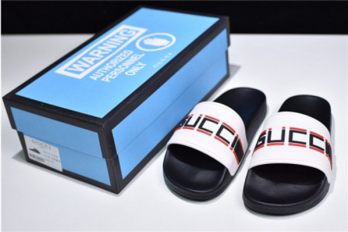 G*u*i slippers