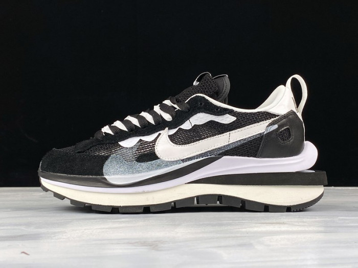 Sacai X Nike LDV Waffle ''Black'' CV1363-001