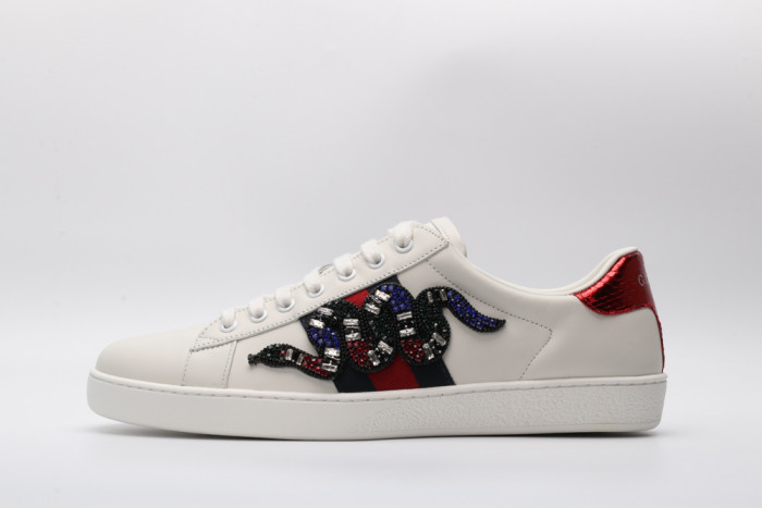 G*u*i low-top sneaker