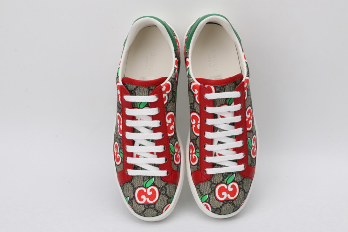G*u*i low-top sneaker