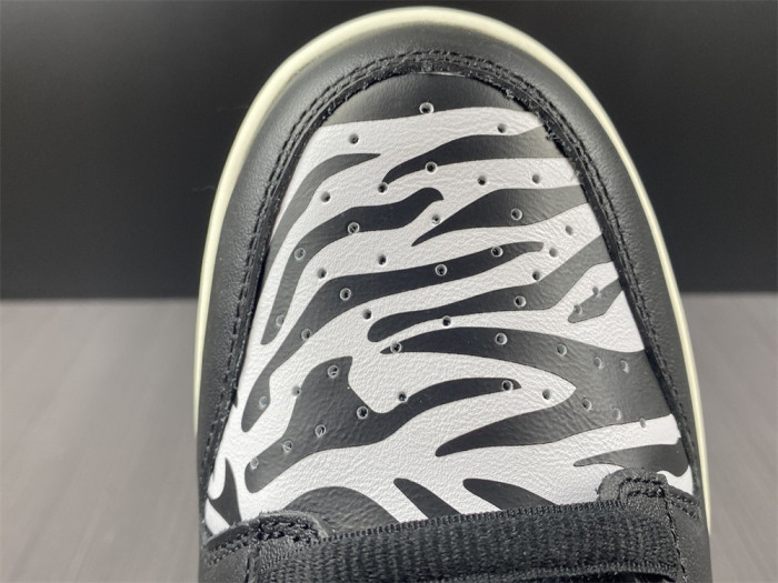 Quartersnacks x Dunk Low SB 