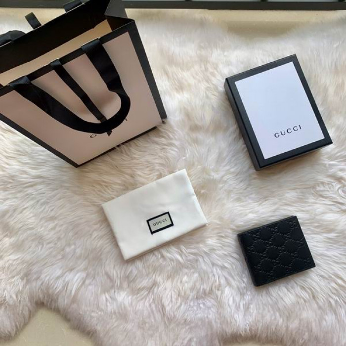G*u*i wallet 365466 11*9