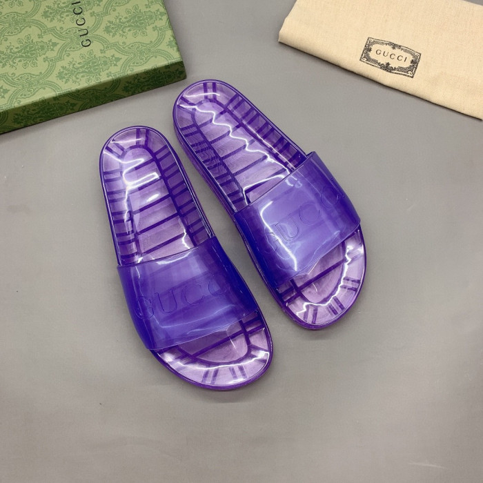G*u*i slippers