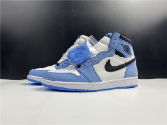 AIR JORDAN 1 RETRO HIGH WHITE UNIVERSITY BLUE BLACK 555088-134