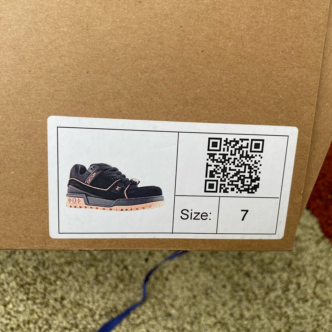 LV TRAINER MAXI Black raw rubber