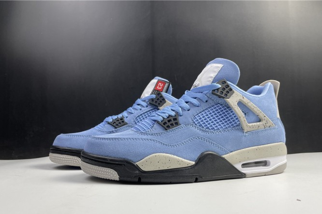 AIR JORDAN 4 University Blue CT8527-400