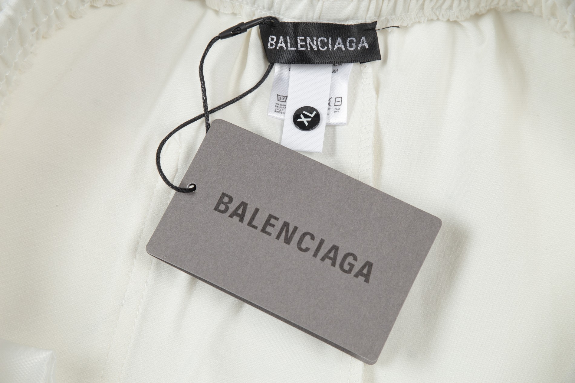 Ba*len*cia*ga shorts