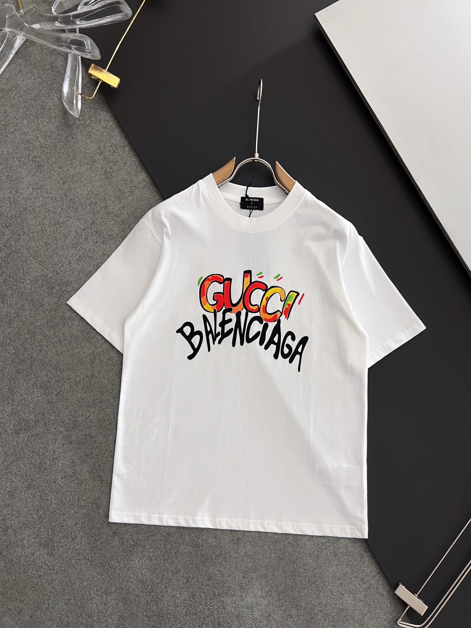 Ba*len*cia*ga t-shirts