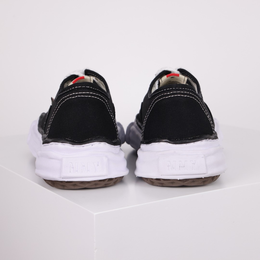 Ma*s*n mihara yasuhiro mmy sneaker