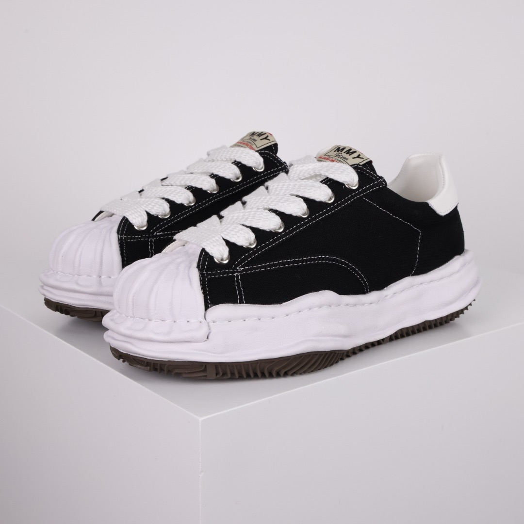 Ma*s*n mihara yasuhiro mmy sneaker