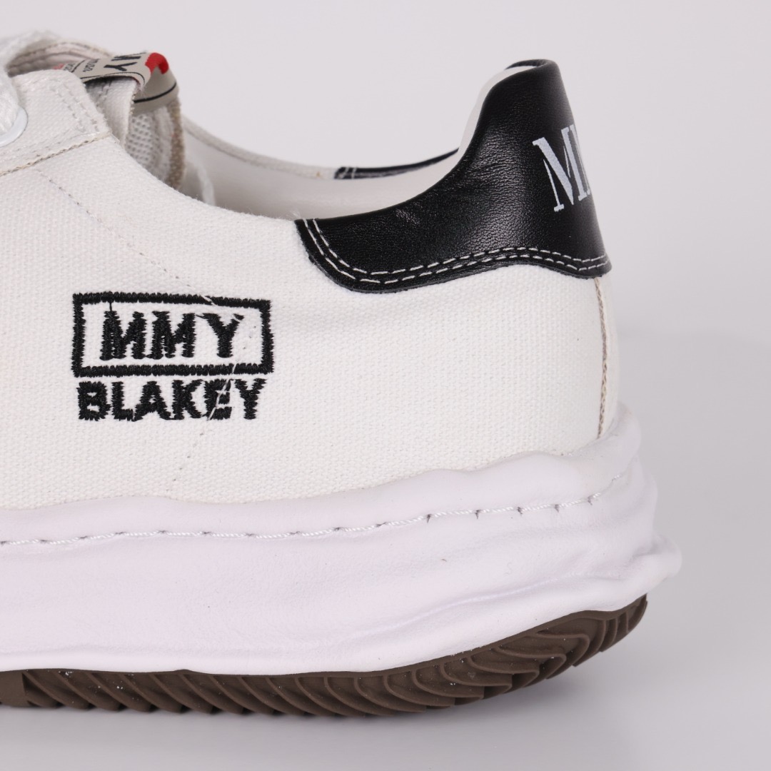 Ma*s*n mihara yasuhiro mmy sneaker