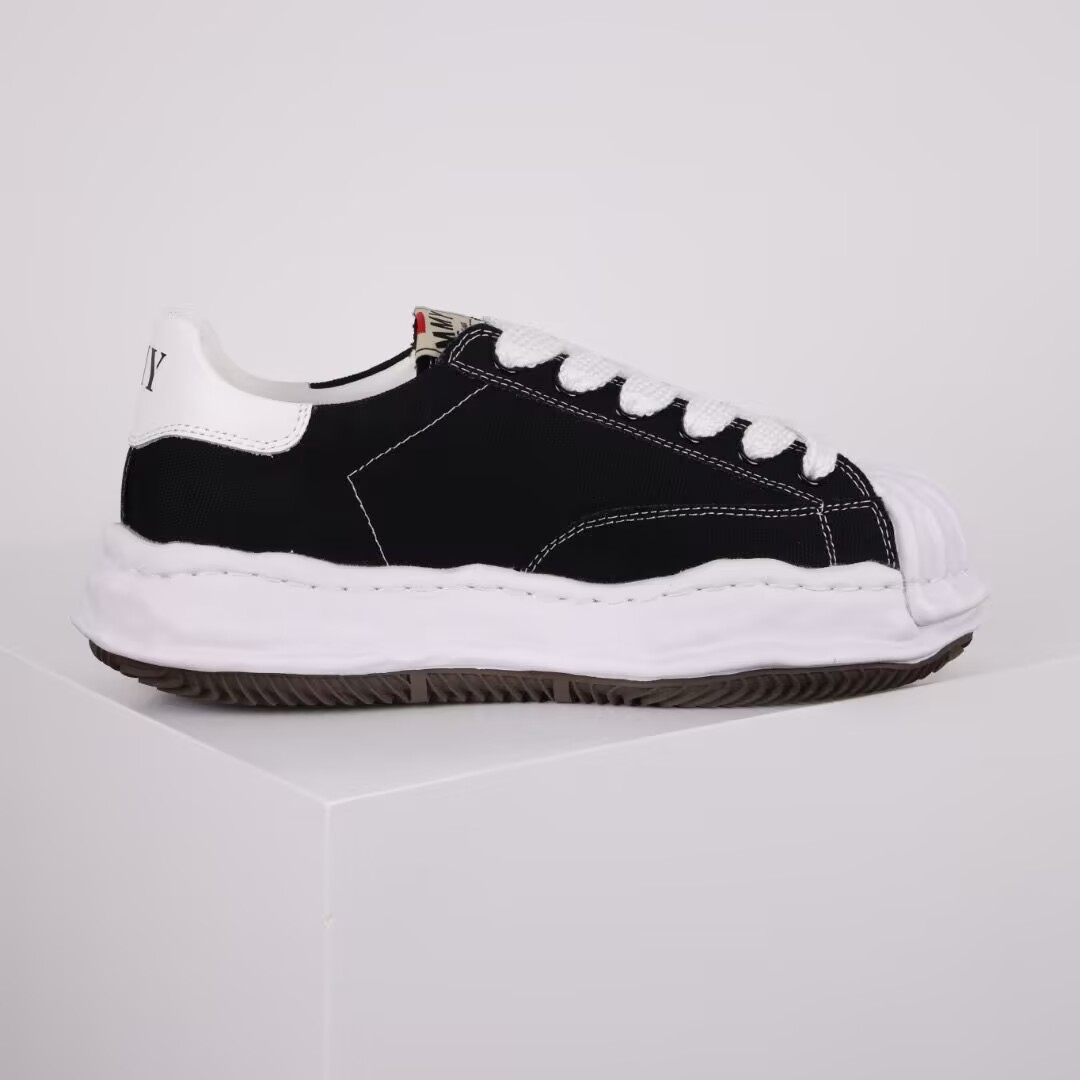 Ma*s*n mihara yasuhiro mmy sneaker