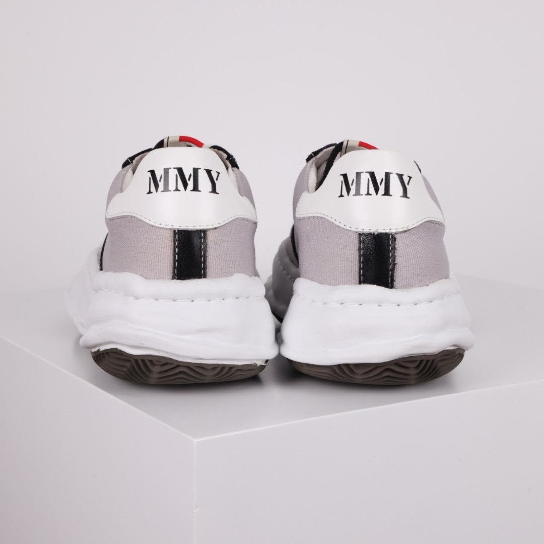 Ma*s*n mihara yasuhiro mmy sneaker