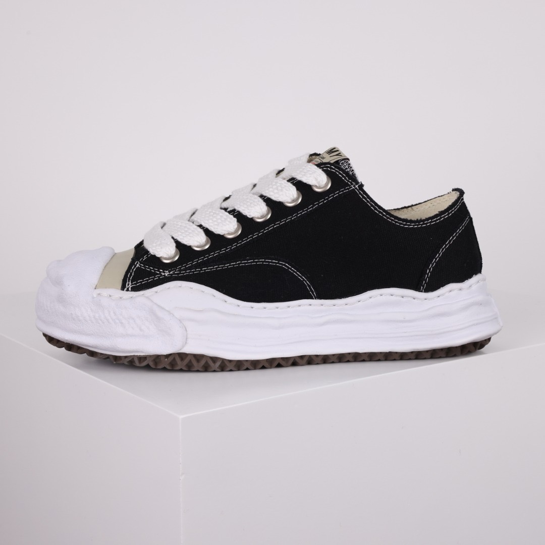 Ma*s*n mihara yasuhiro mmy sneaker