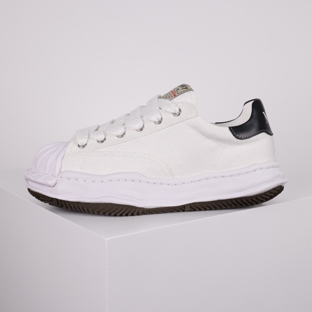 Ma*s*n mihara yasuhiro mmy sneaker