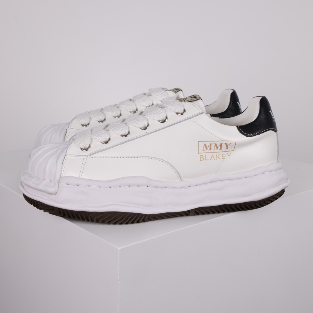 Ma*s*n mihara yasuhiro mmy sneaker