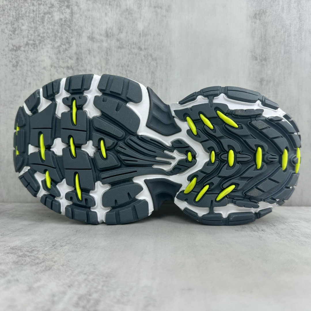 BLCG Sneaker 6XL