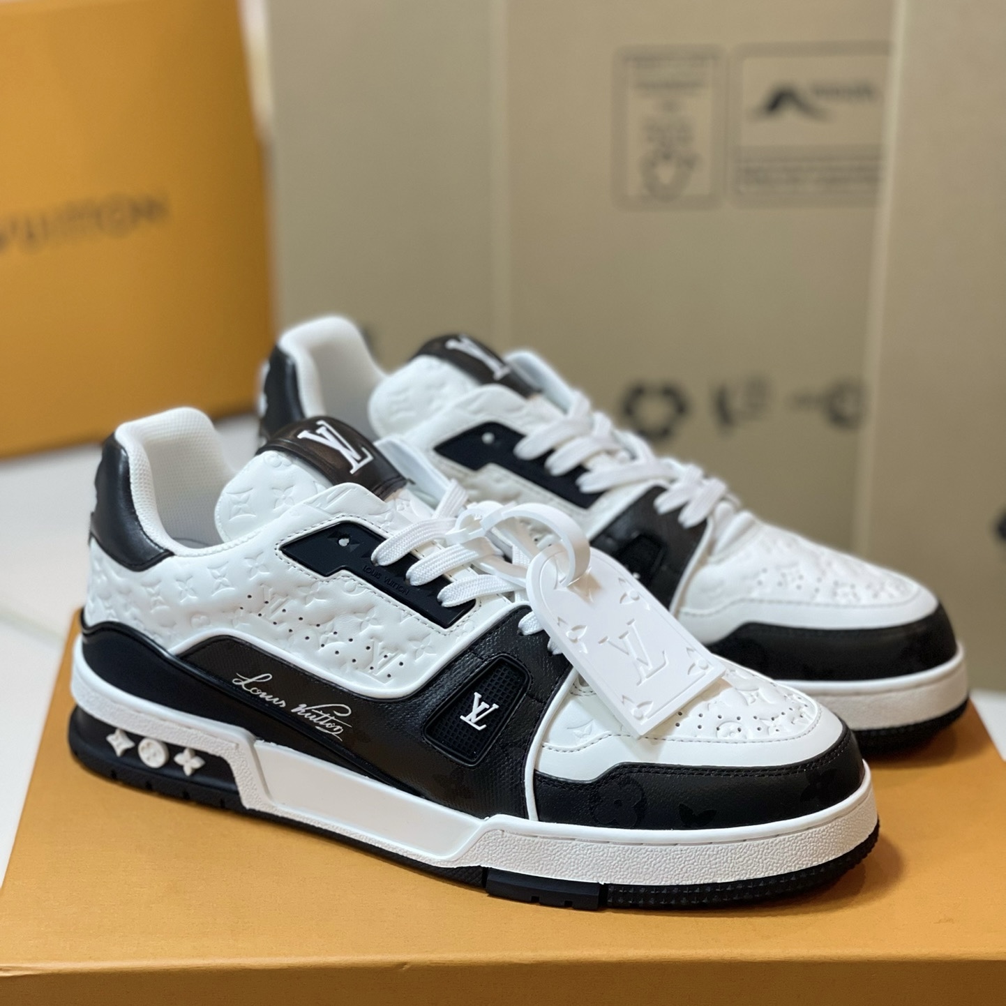 Loui Vuitto TRAINER SNEAKER