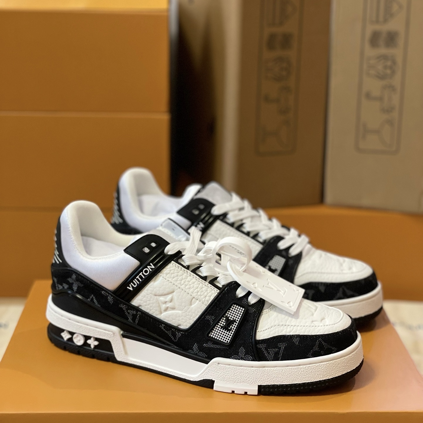 Loui Vuitto TRAINER SNEAKER