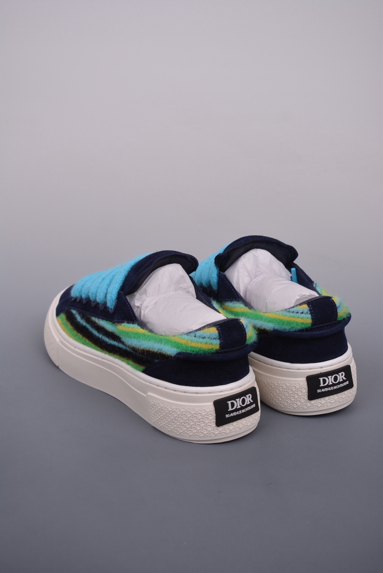 DR B33 SNEAKER